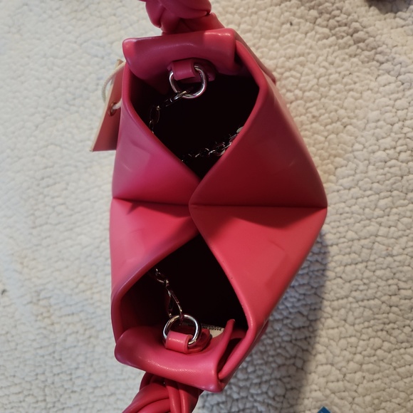 MADISON WEST Fuchsia Mini Bag with Braided handle & chain strap NWT - Picture 16 of 16